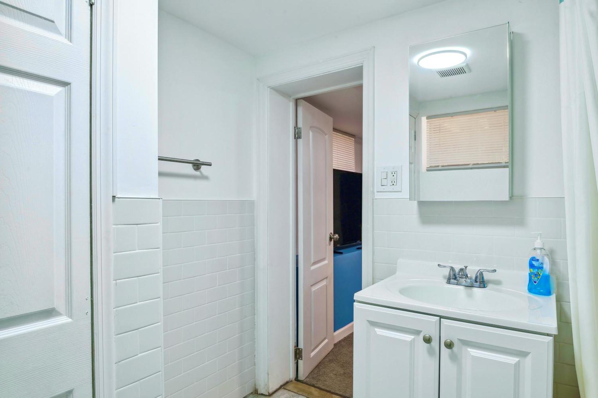 2 Bedroom Cozy Gem Manhattan Beach New York Exterior photo
